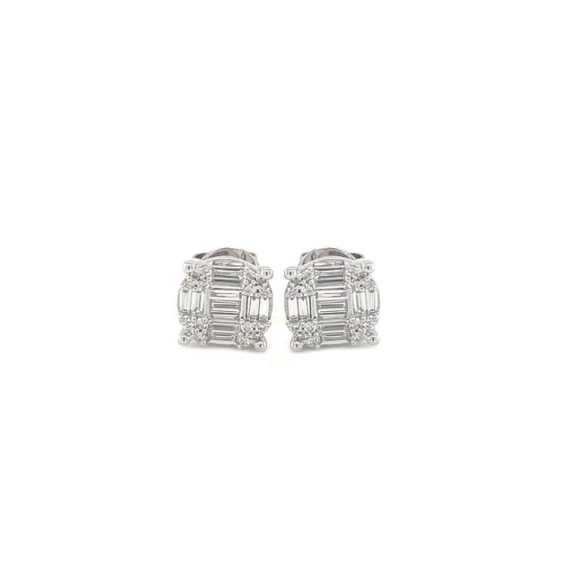 Round Cut Diamond Stud Earrings