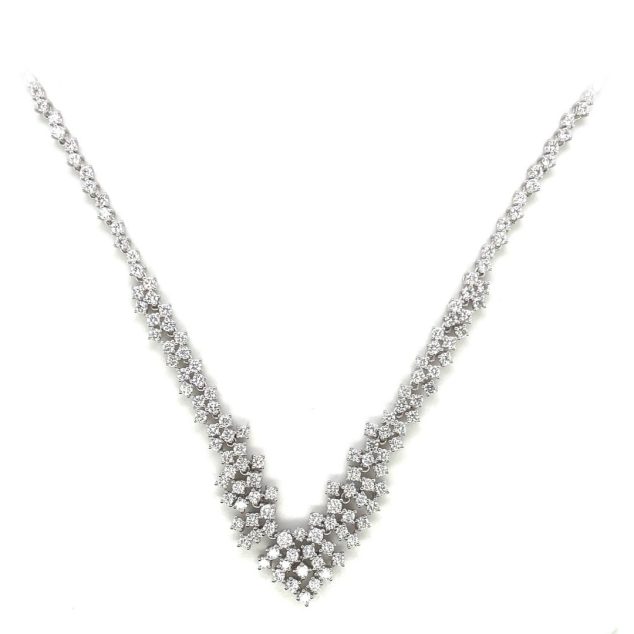 Round Cut Tapered Diamond Necklace