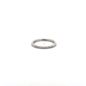 White gold elegance diamond ring